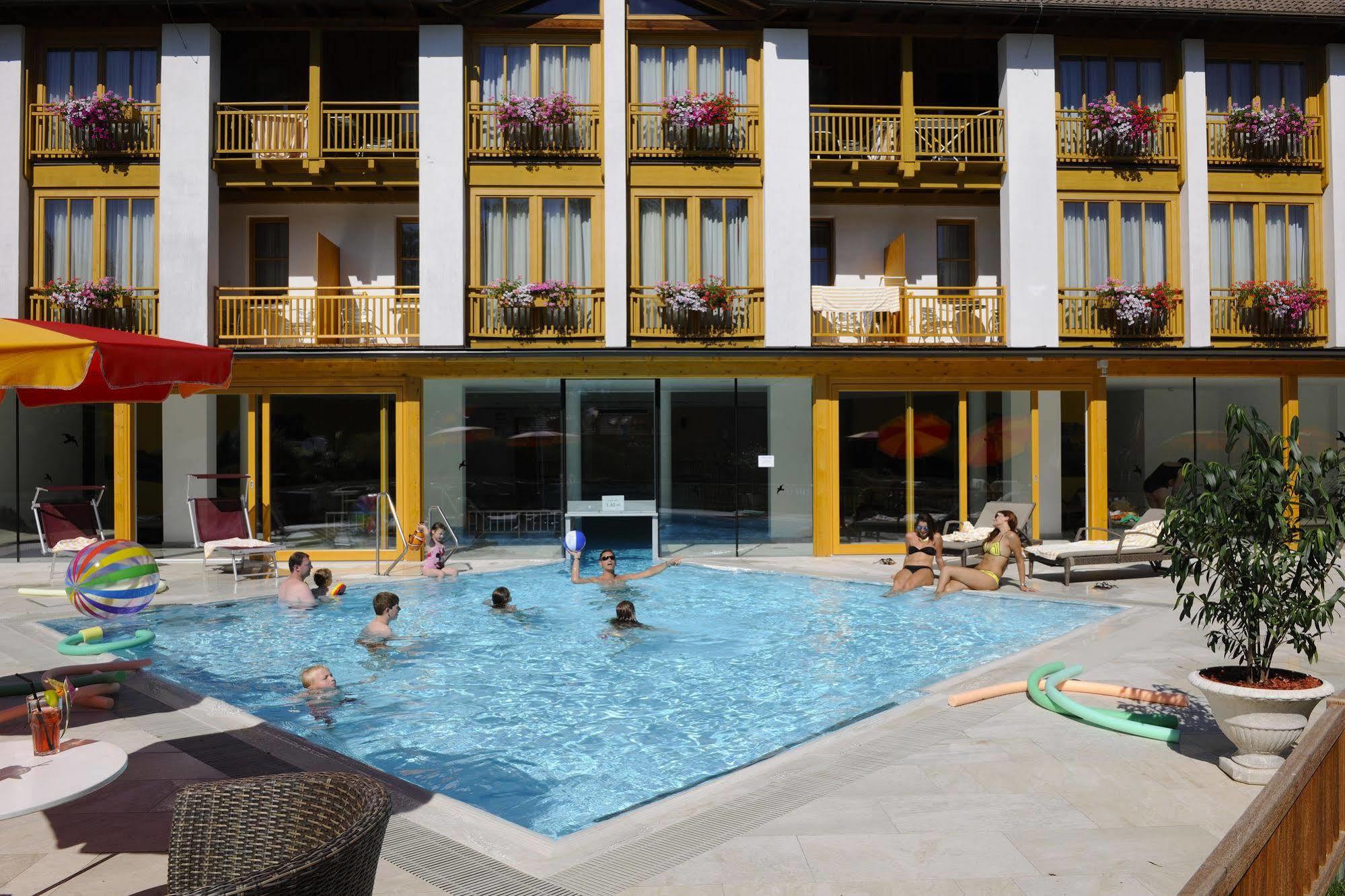Hotel Urbani Bodensdorf Zewnętrze zdjęcie